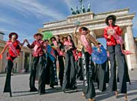 Stelzenläuer von cirque artikuss